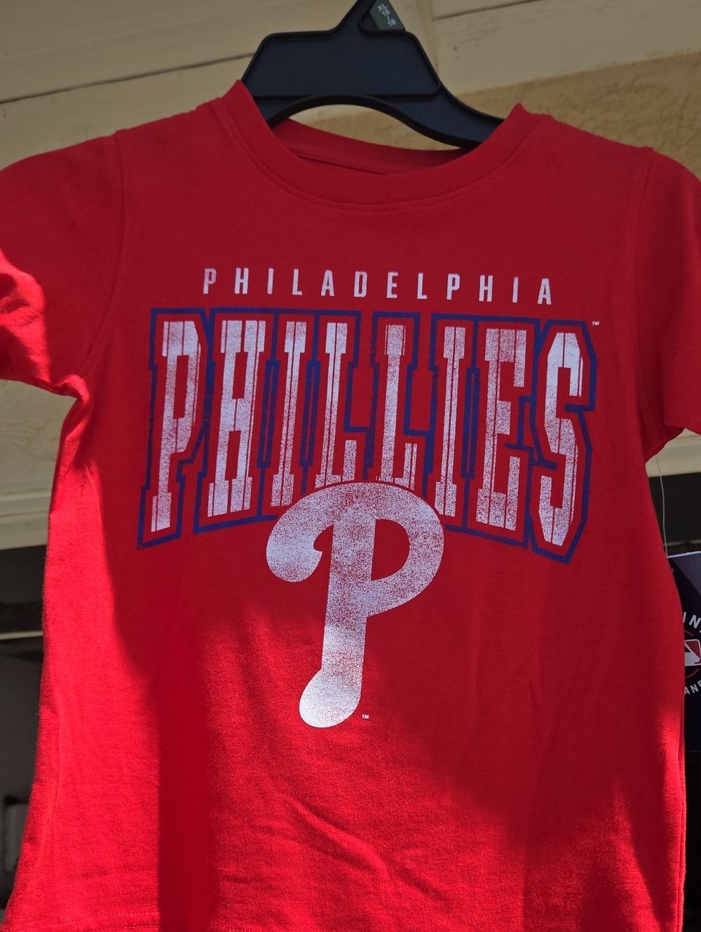 Genuine Merchandise Red Philadelphia Phillies Kids' Short Sleeve Tee